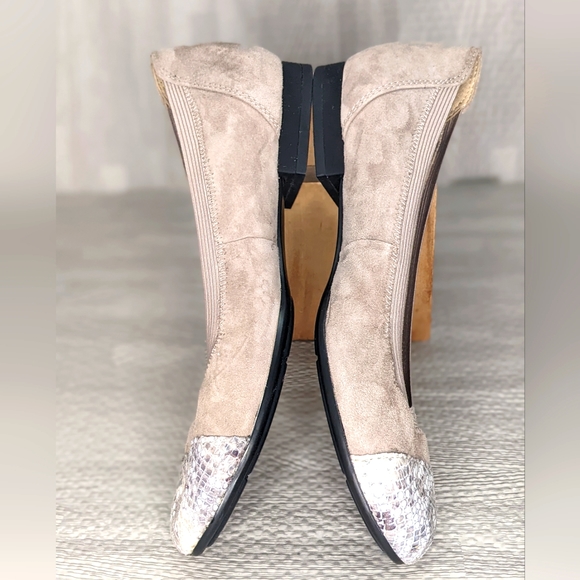Naturalizer Therese Taupe Snakeskin Toe Ballet Flats, 6 - Picture 3 of 10